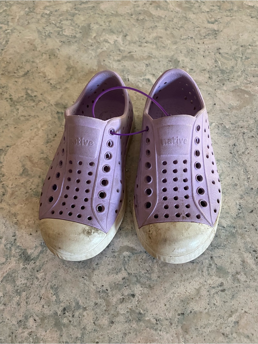 Native Jefferson Slip-On Kids Shoes in Lavender size C9